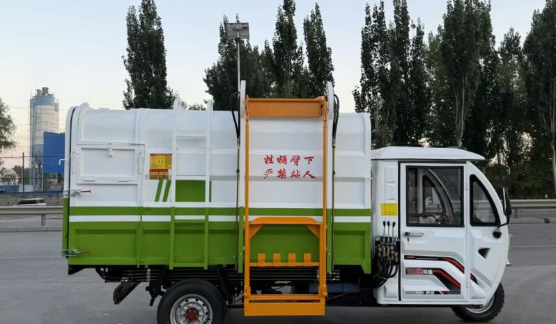 
								Sanitation Truck full									